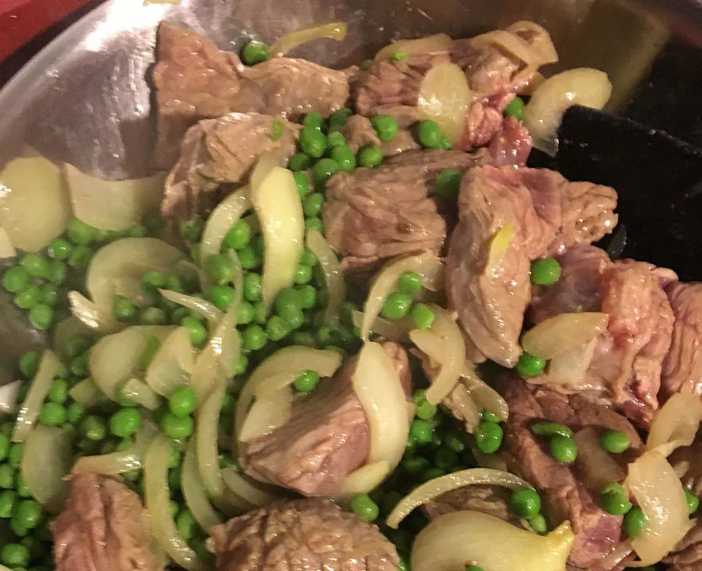 Spezzatino di manzo con piselli — foto 3