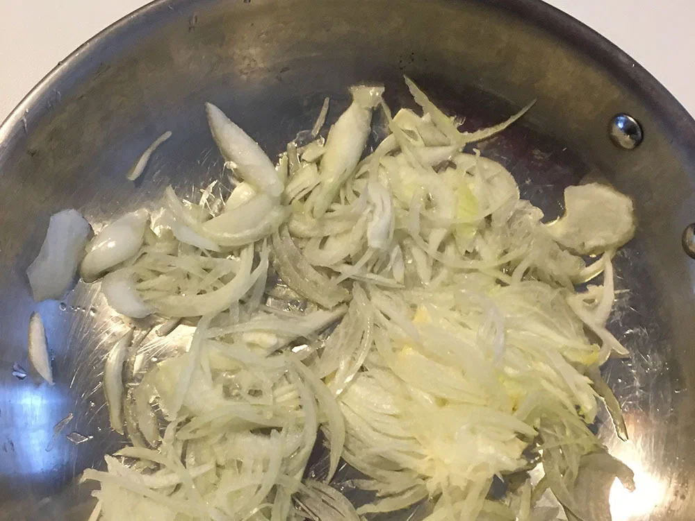 Merluzzo con cipolle — foto 2