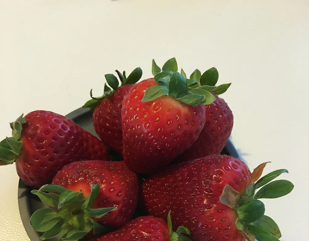 Crema Pasticcera in coppa con fragole — foto 1