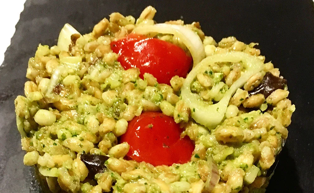 Insalata di orzo e farro estiva