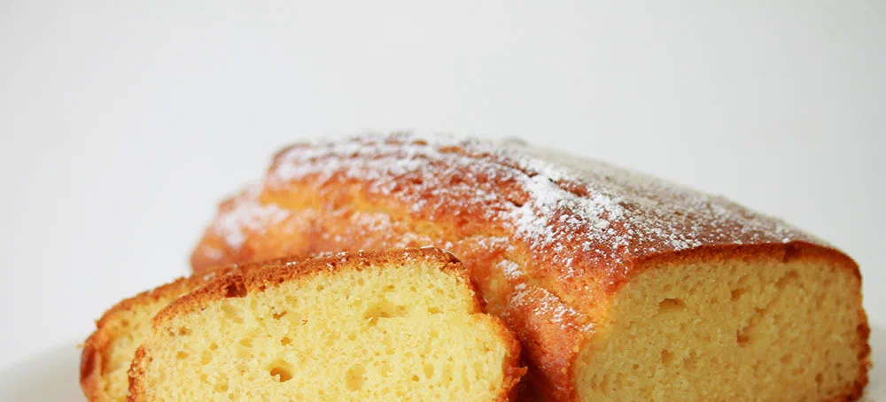 plum cake con arancia e latte di mandorla