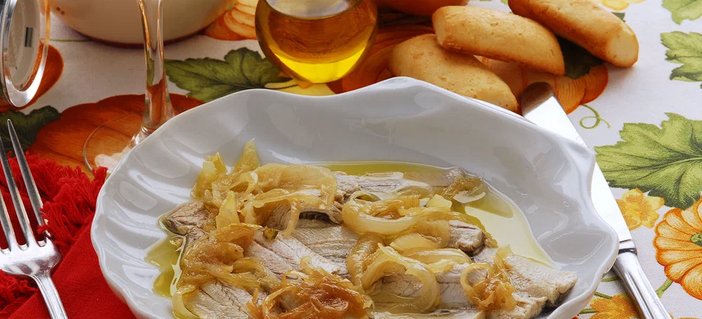 Merluzzo con cipolle